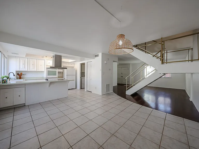 4028 N Granite Reef Rd — Photo 8