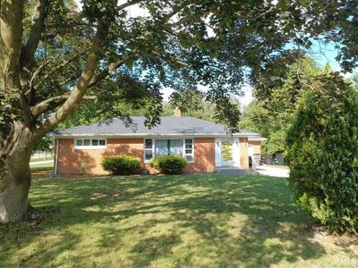 327 E Main St, Millersburg, IN, 46543