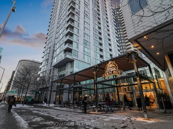 40 Nepean St #1203, Ottawa, ON K2P 0X5