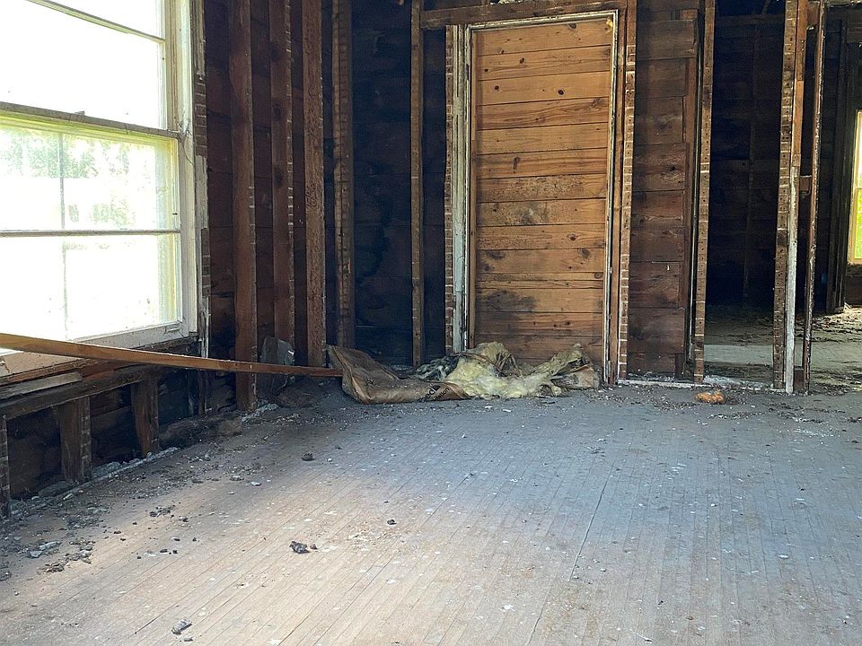 2nd image of 103 186th St