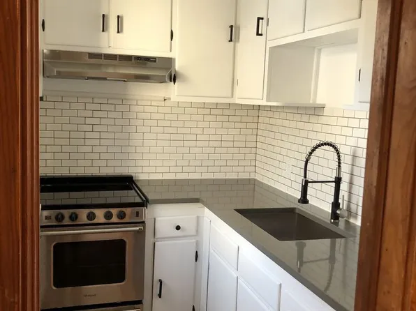 15 Grandview St #2, New Britain, CT 06053