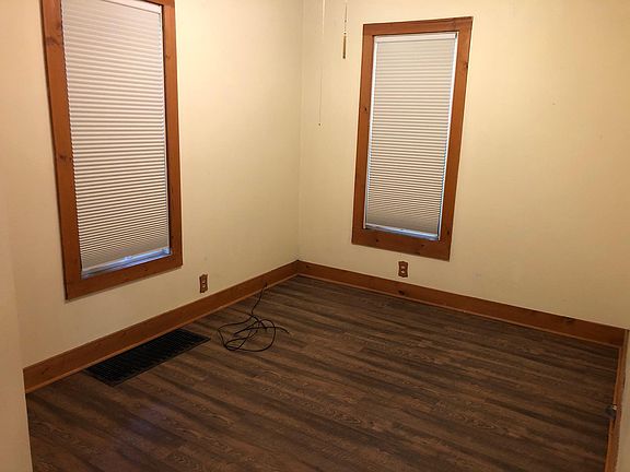 5th image of 551 Northwestern Ave