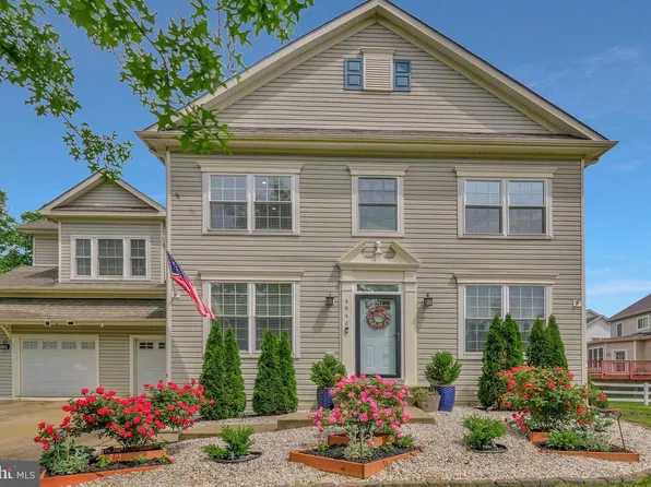 4942 Deal Ct, Waldorf, MD 20602