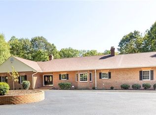 1800 Longwood Dr, Maidens, VA 23102