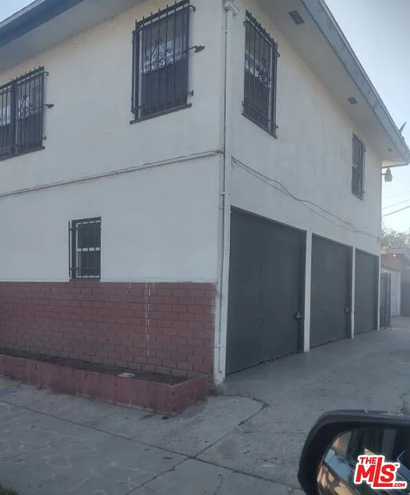 1 bed, 1.0 bath, 2916 sqft, $1,700 — Photo 4