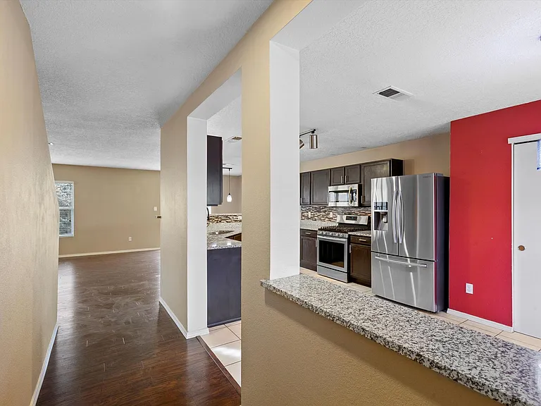 12428 Rainier Way NE — Photo 4