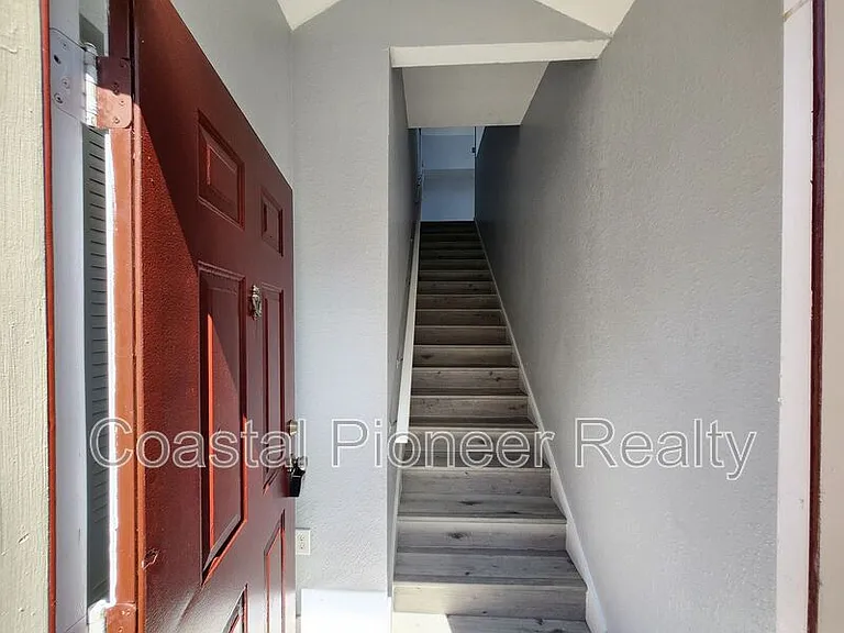 9232 Lake Chase Island Way — Photo 3