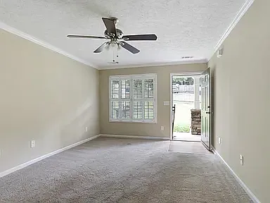 207 Victory Dr #207 — Photo 1