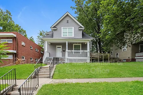 1016 SW College Ave Photo 1