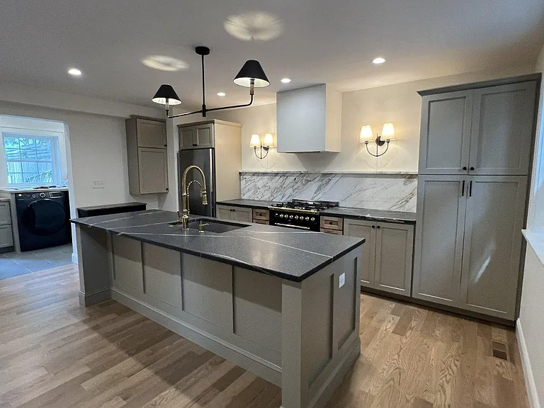 126 S Darlington St — Photo 3