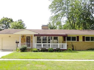 2004 Ivy Ln, Midland, MI 48642