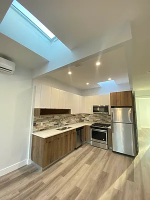 Rented by Lang Realty LLC | media 20