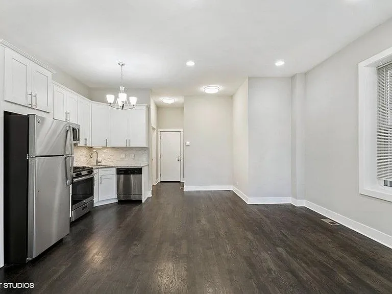 1422 W Chestnut St #1R — Photo 4