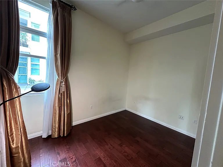 238 S Arroyo Pkwy #213 — Photo 13