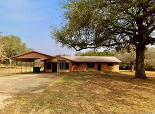 19280 Blume, Lytle, TX 78052
