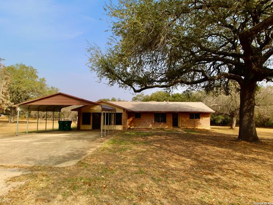 19280 Blume, Lytle, TX 78052