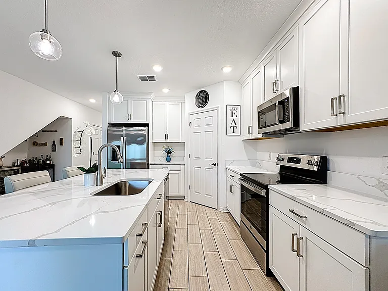 5649 Tripoli Dr — Photo 10