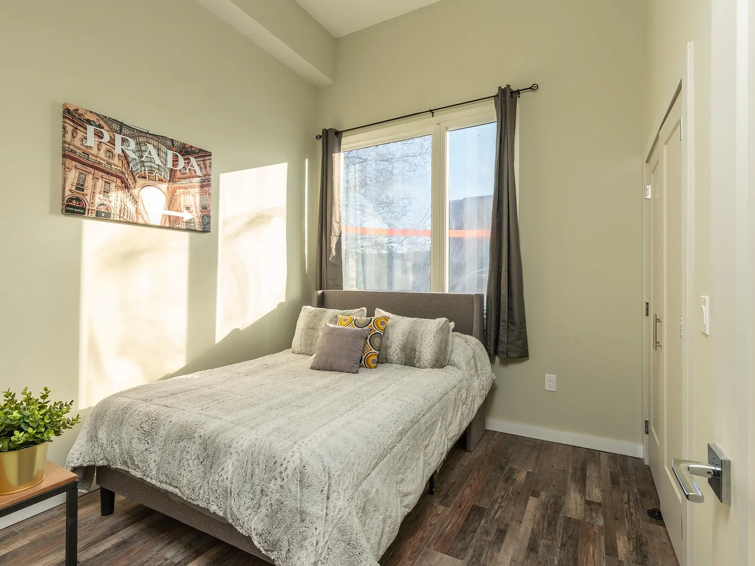438 Wiota St — Photo 4