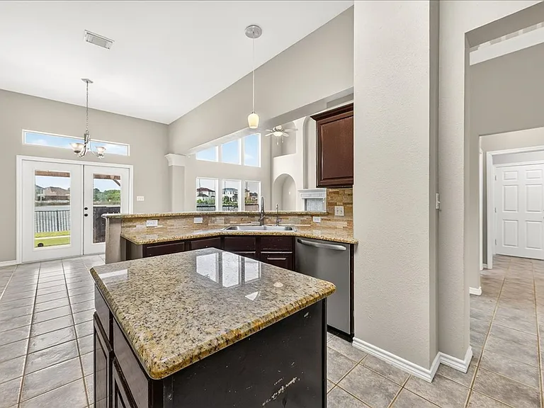 7414 Lake Micala Dr — Photo 13