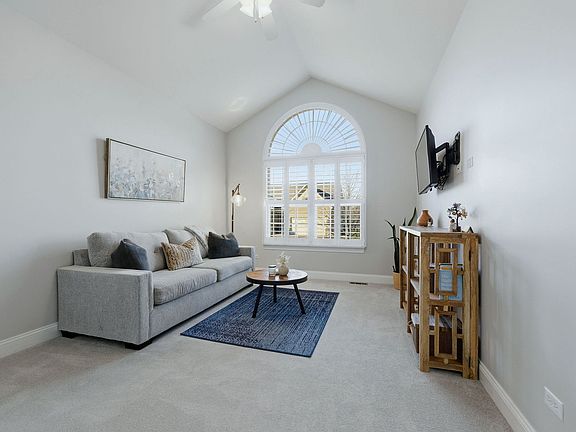 4th image of 3813 Ridge Pointe Dr