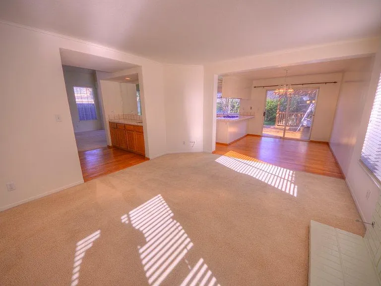 201 Yarborough Ln — Photo 18