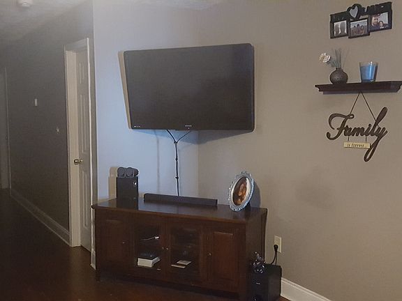 5th image of 335 Highland Dr