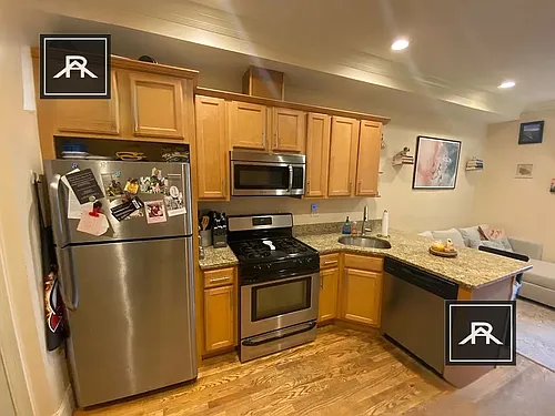 27 Lothrop St #1 Photo 1