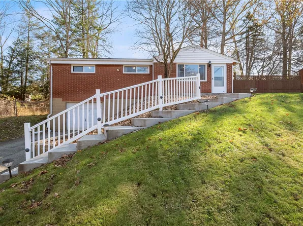 3513 W Stag Dr, Gibsonia, PA 15044