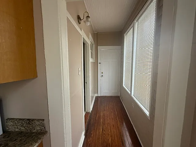 4001 Banks St — Photo 11