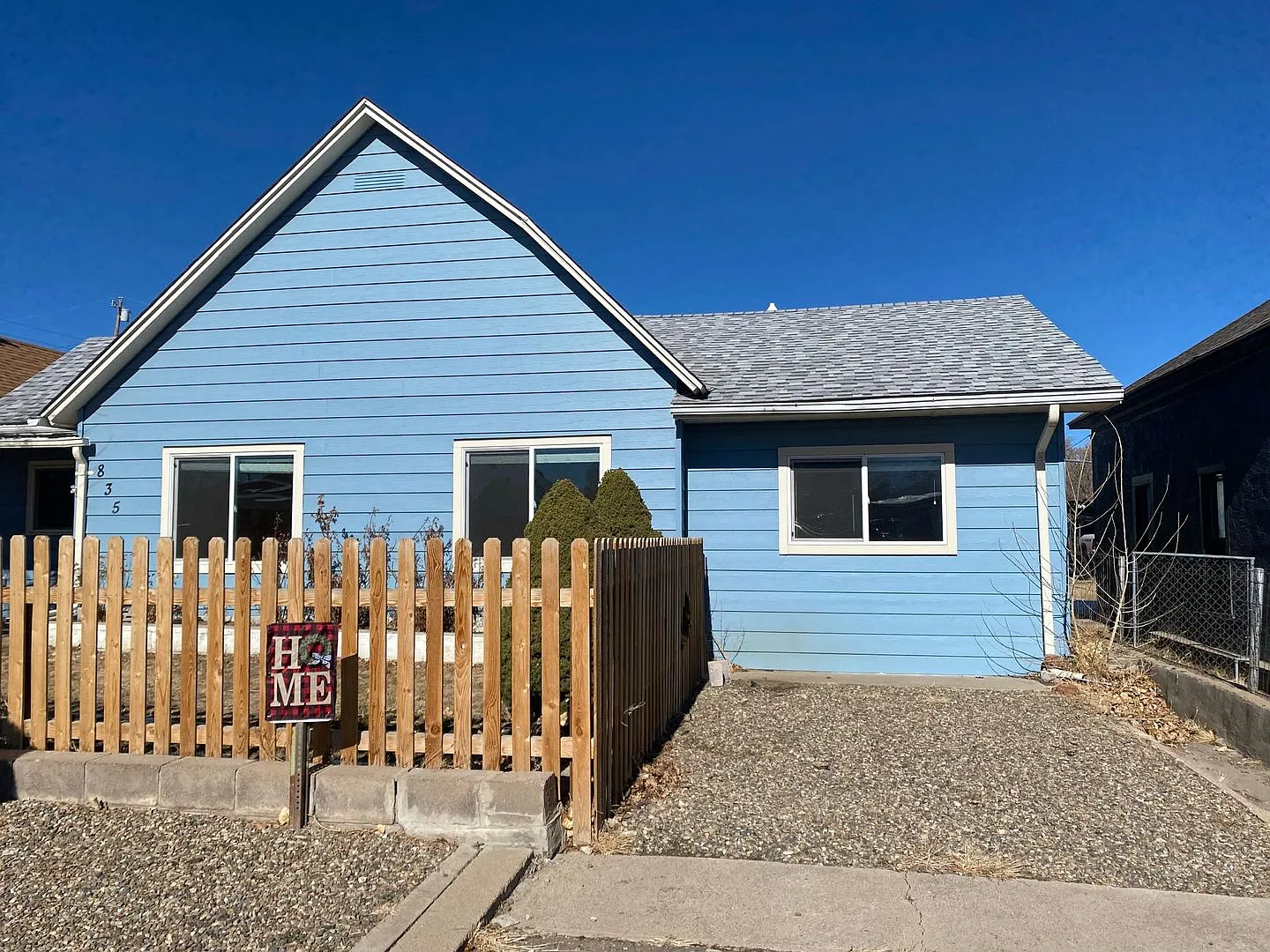 835 Robinson Ave — Photo 1