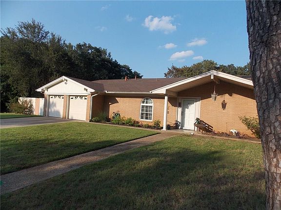 3rd image of 1116 Martha Dr