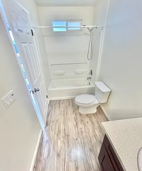 445 E St #5 — Photo 16