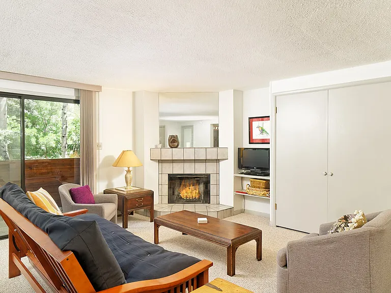 935 E Hopkins Ave #6 — Photo 14