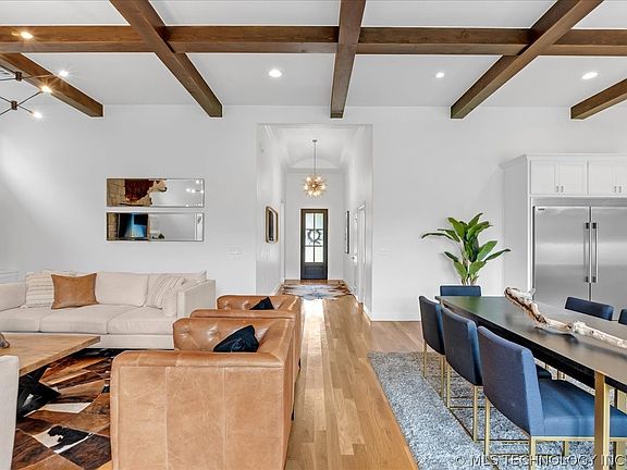 5th image of 2224 W Decatur St