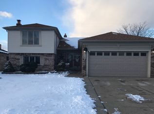 3447 Gloucester Dr, Sterling Heights, MI 48310