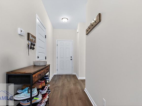 4th image of 1879 SE Arnold Dr