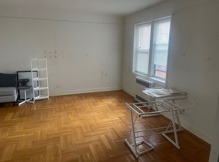 196-23 69th Ave #7, Fresh Meadows, NY 11365