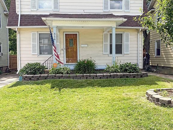 2nd image of 358 Van Buren Ave