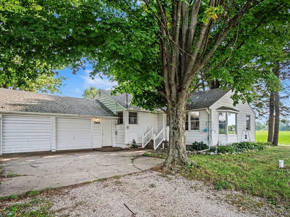 7896 W 56th St, Fremont, MI 49412
