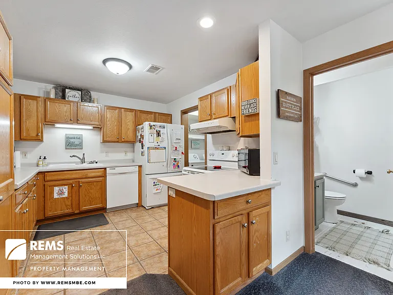 815 Island Ct #1 — Photo 15