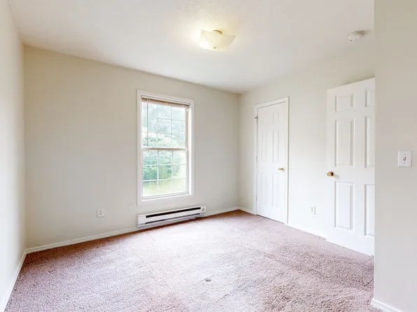 106 W Shelbourne, 106 W Shelbourne Dr #6, Normal, IL 61761