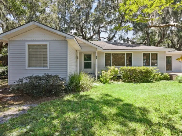 2121 Clinch Dr, Fernandina Beach, FL 32034