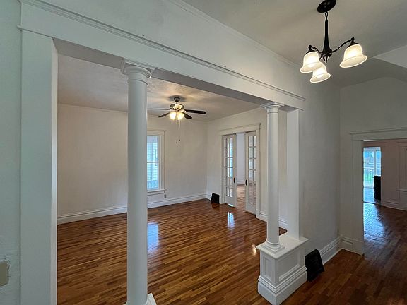 4th image of 805 W Iron Ave