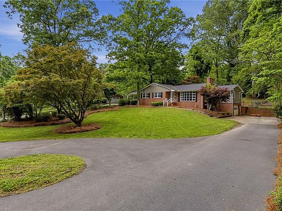 2nd image of 1000 Huntingdon Rd