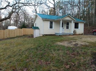 127 Southbrook Rd, Hendersonville, NC 28792