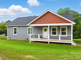 636 Silkwood Dr, Canton, NC 28716