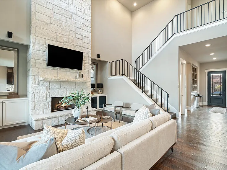 905 Madison Fork Dr — Photo 12