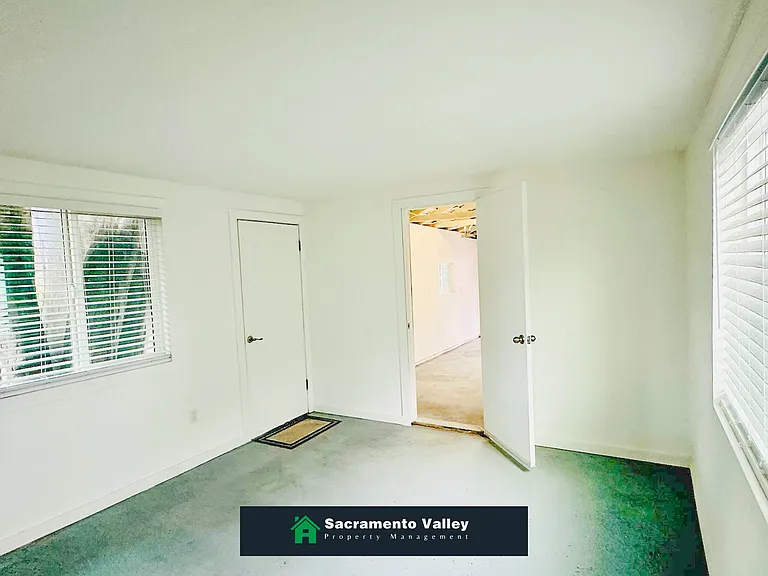 3500 Marjorie Way — Photo 2