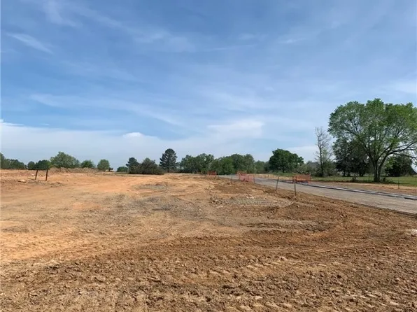 90 Dutton Ct, Barling, AR 72923