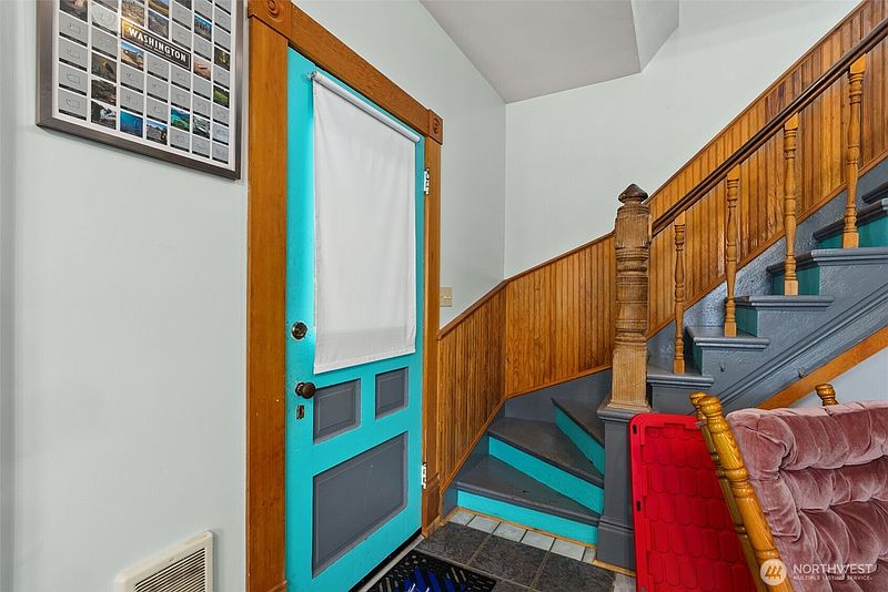 3rd image of 722 E Cowlitz Street